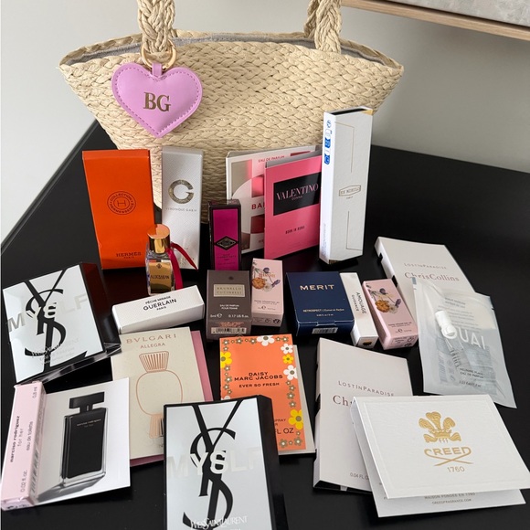 Deluxe Sample Bundle - Picture 2 of 3